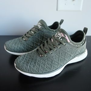 APL TechLoom Phantom Shoe